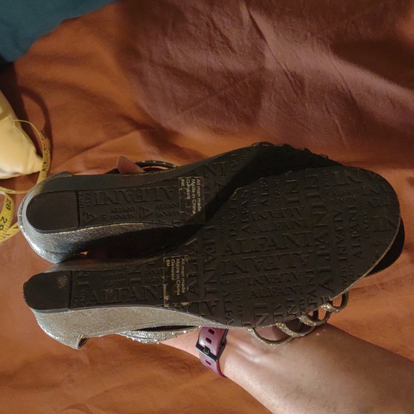 Low wedges - Picture 3 of 4